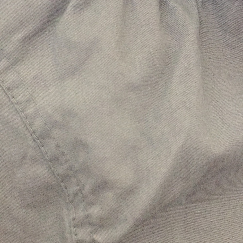 Gray jacket. - Picture 2 of 8